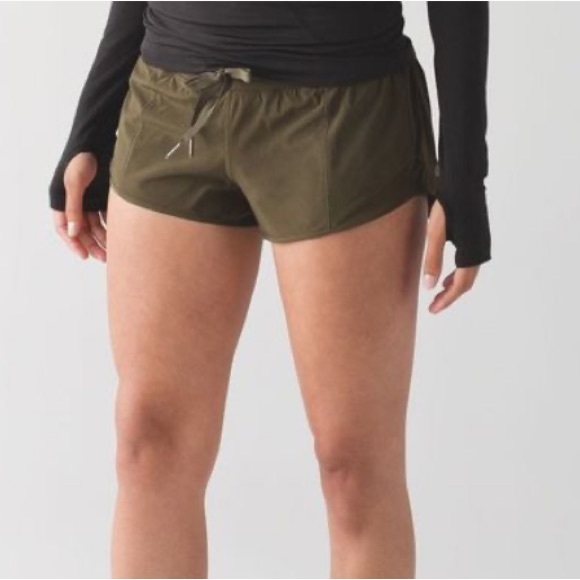🍁50% Off Sale 🍁 Lululemon Hotty Hot Short - Picture 5 of 10
